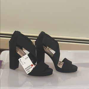 NWT black heels size 8